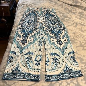 Avenue size 14/16 flowing pants